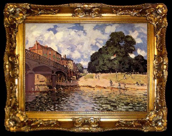 framed  Alfred Sisley Bridge at Hampton Court, ta009-2